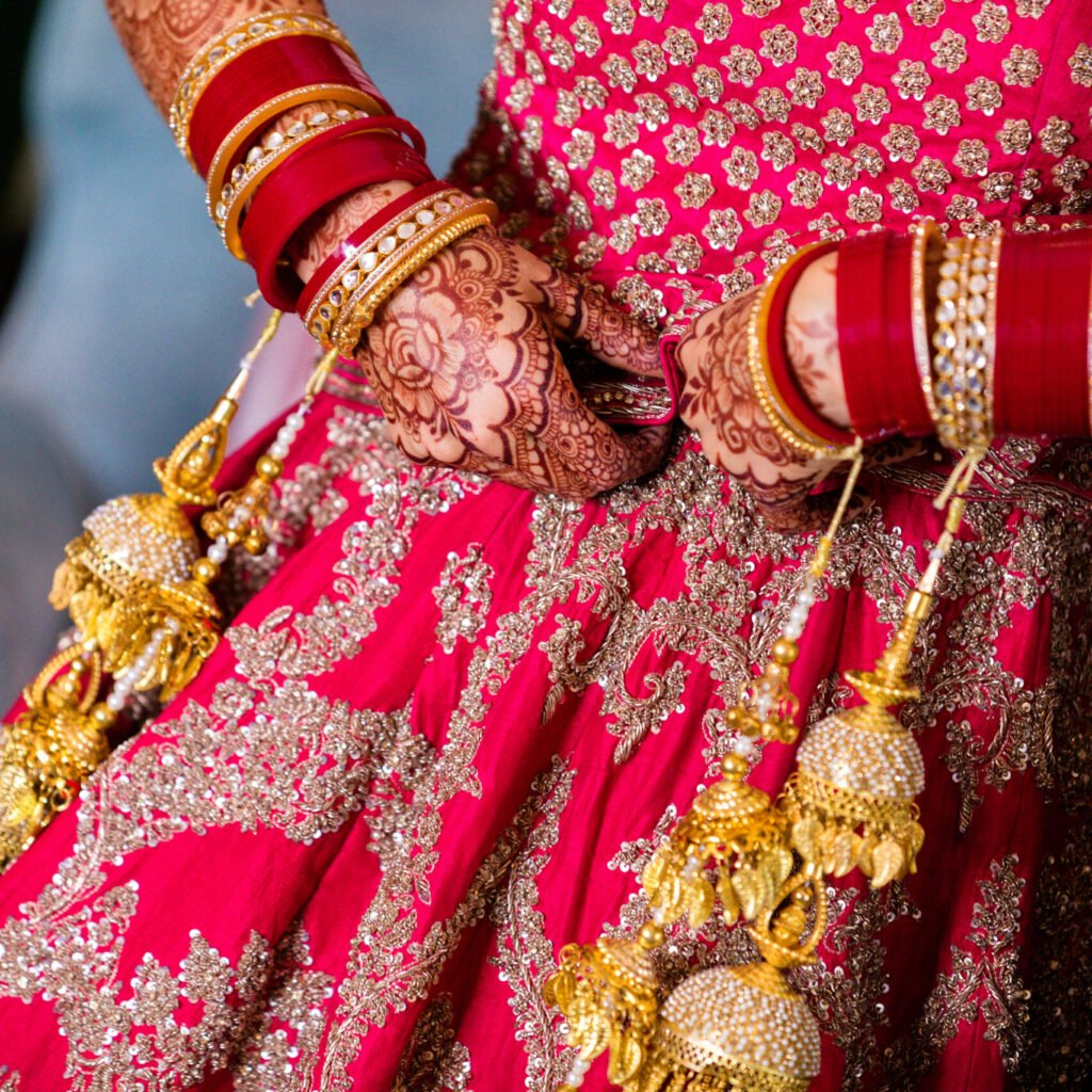 henna reddish dye powdered leaves tree egyptian asian indian muslims weddings